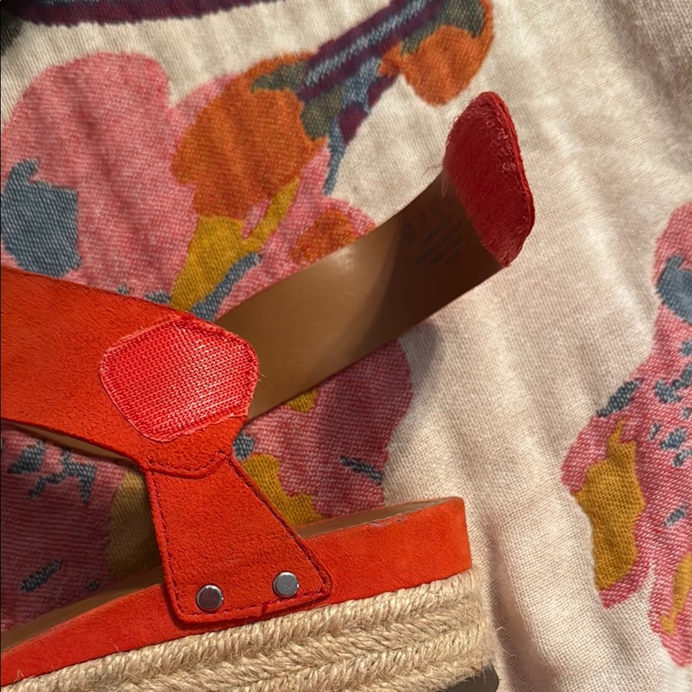 Franco Sarto Red Espadrille Wedges with Platform Sole - Picture 5 of 7